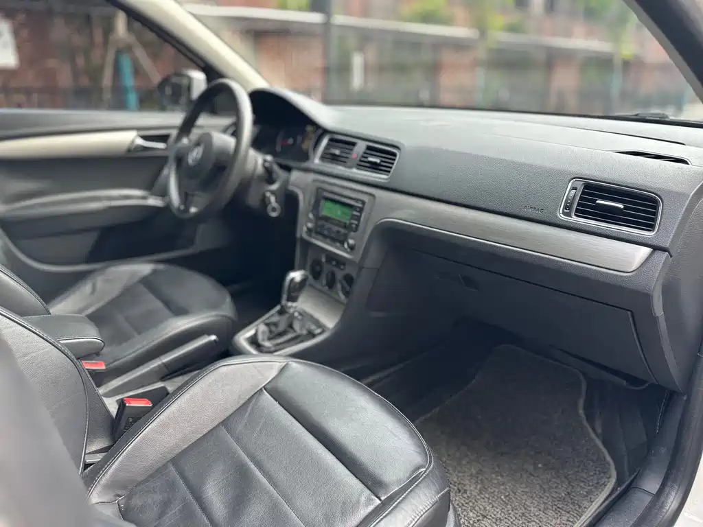 Volkswagen Lavida — миниатюра 13
