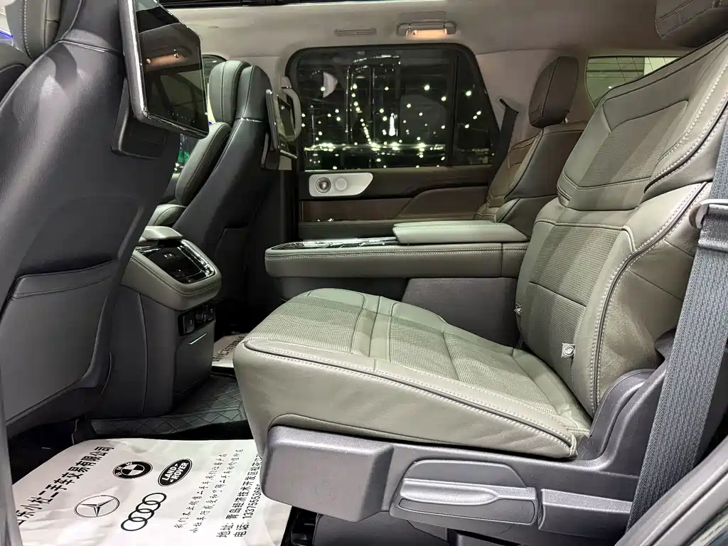 Lincoln Navigator — миниатюра 15