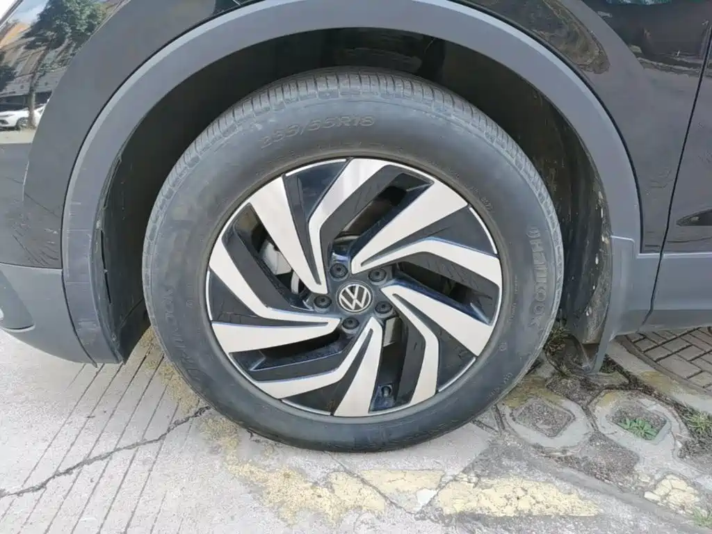 Volkswagen Tiguan L — миниатюра 23