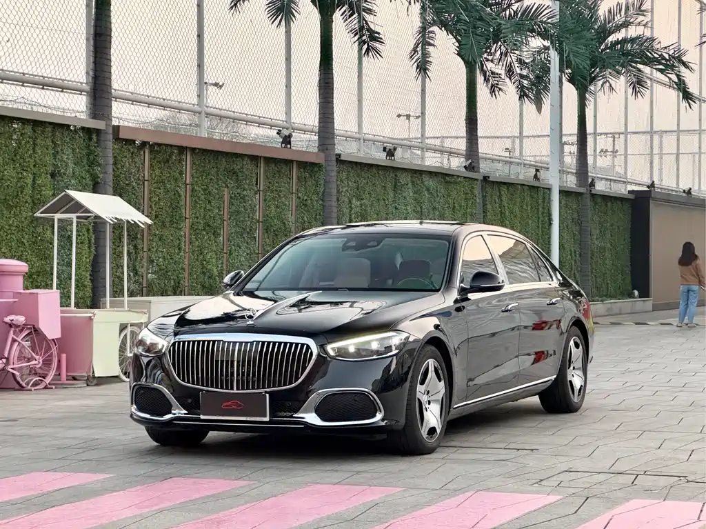 Mercedes-Benz S-Class 2025