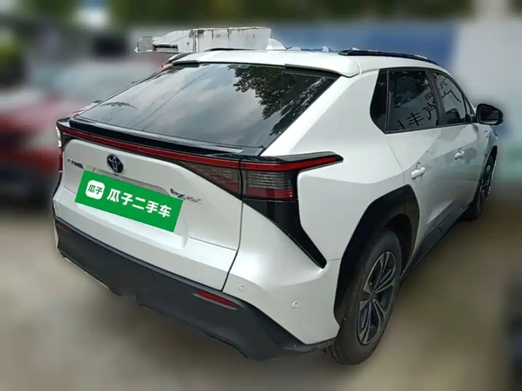 Toyota bZ4X — миниатюра 12