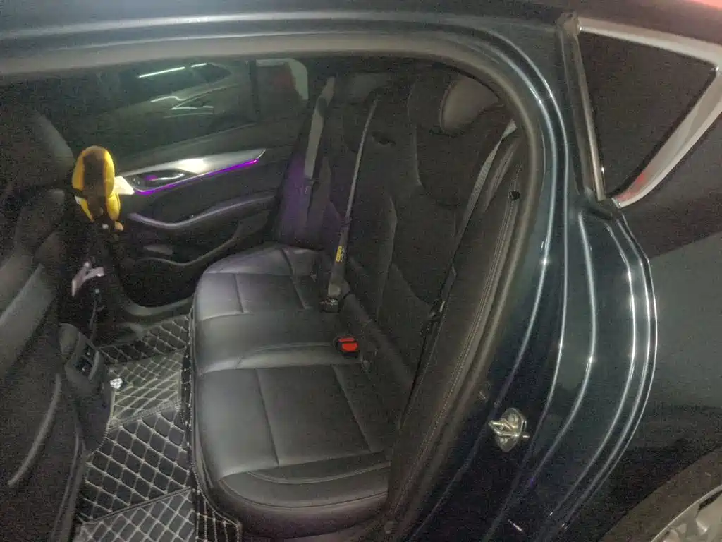 Cadillac CT5 — миниатюра 13