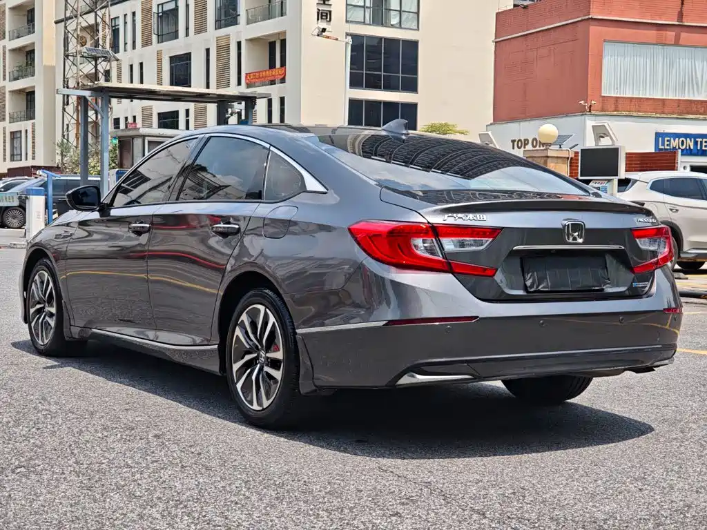 Honda Accord — миниатюра 7