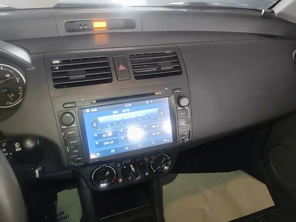 Suzuki Swift — миниатюра 13