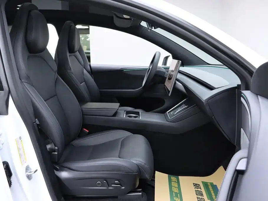 Tesla Model Y L — миниатюра 14