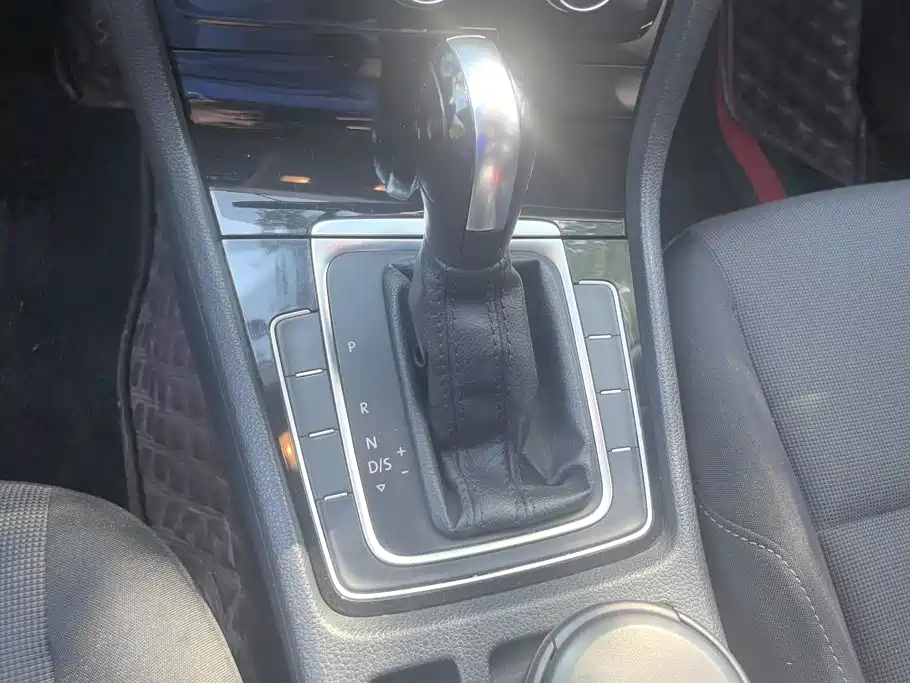 Volkswagen Golf — миниатюра 16