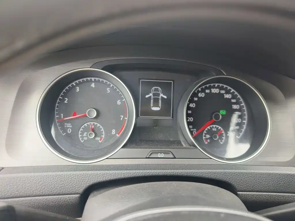 Volkswagen Golf — миниатюра 4