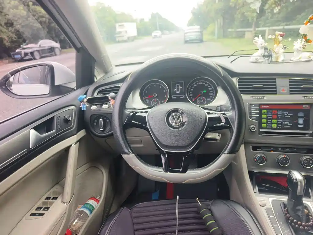 Volkswagen Golf — миниатюра 3