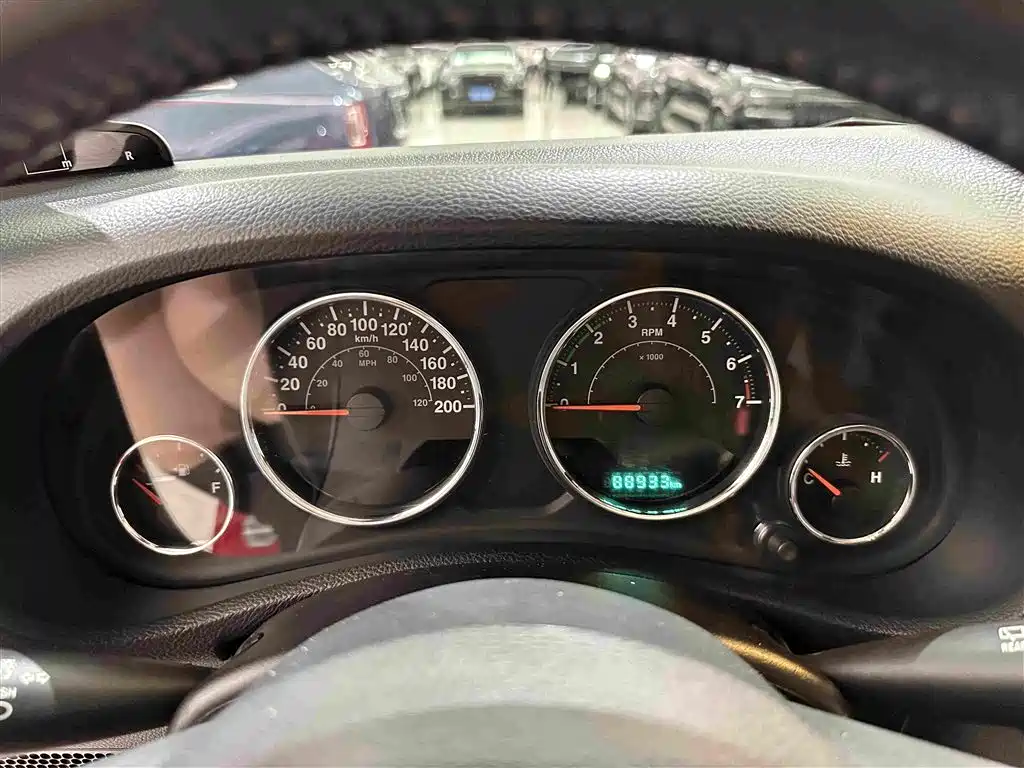 Jeep Wrangler — миниатюра 8