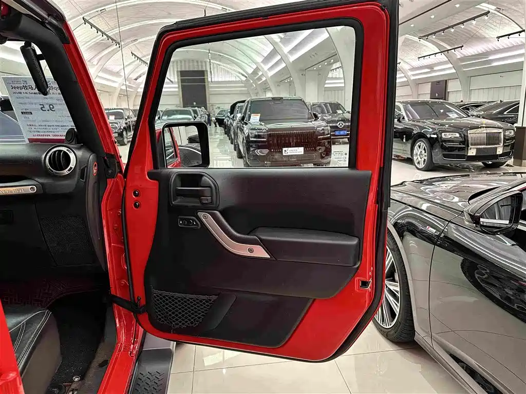 Jeep Wrangler — миниатюра 25