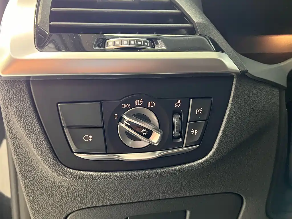 BMW X3 — миниатюра 14