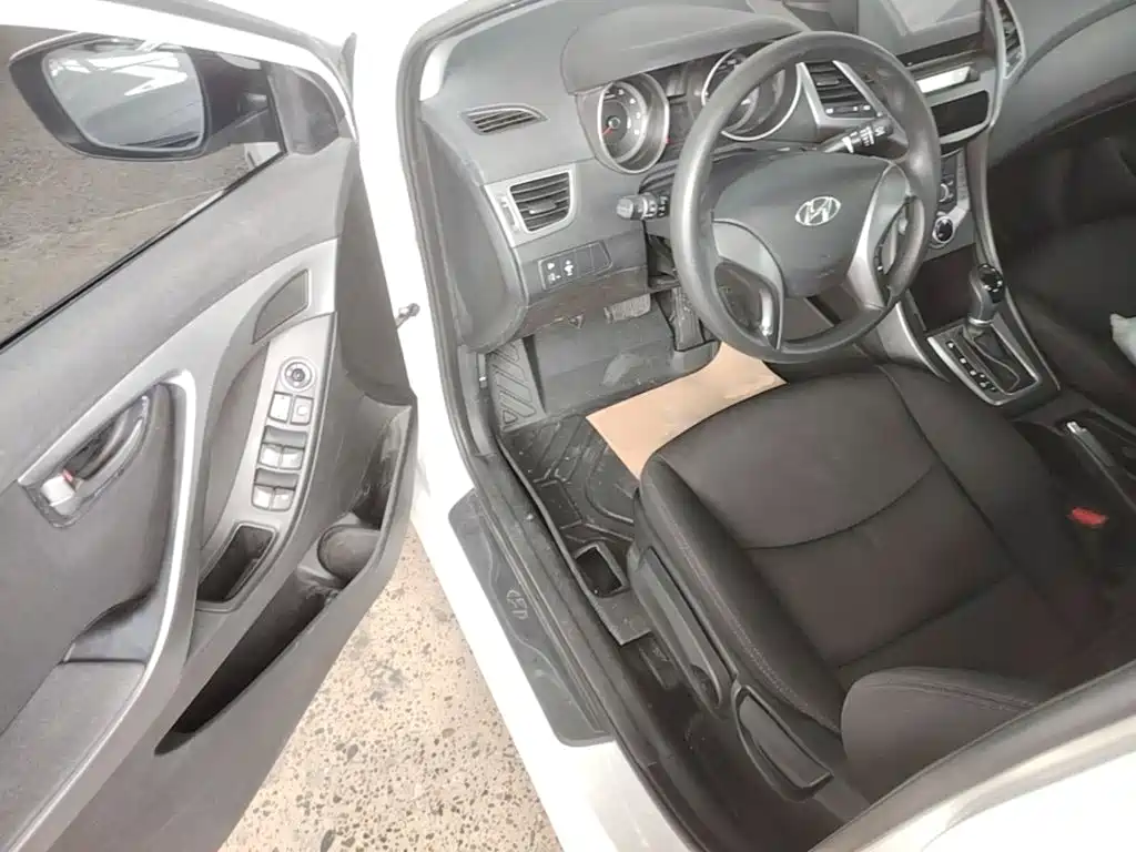 Hyundai Elantra Langdong — миниатюра 15