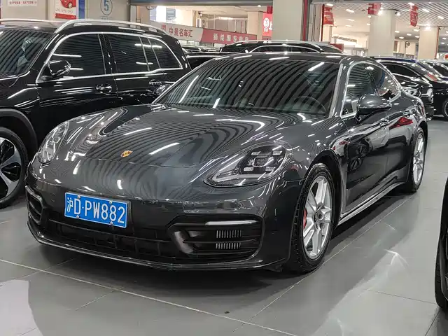 PORSCHE PANAMERA 2023