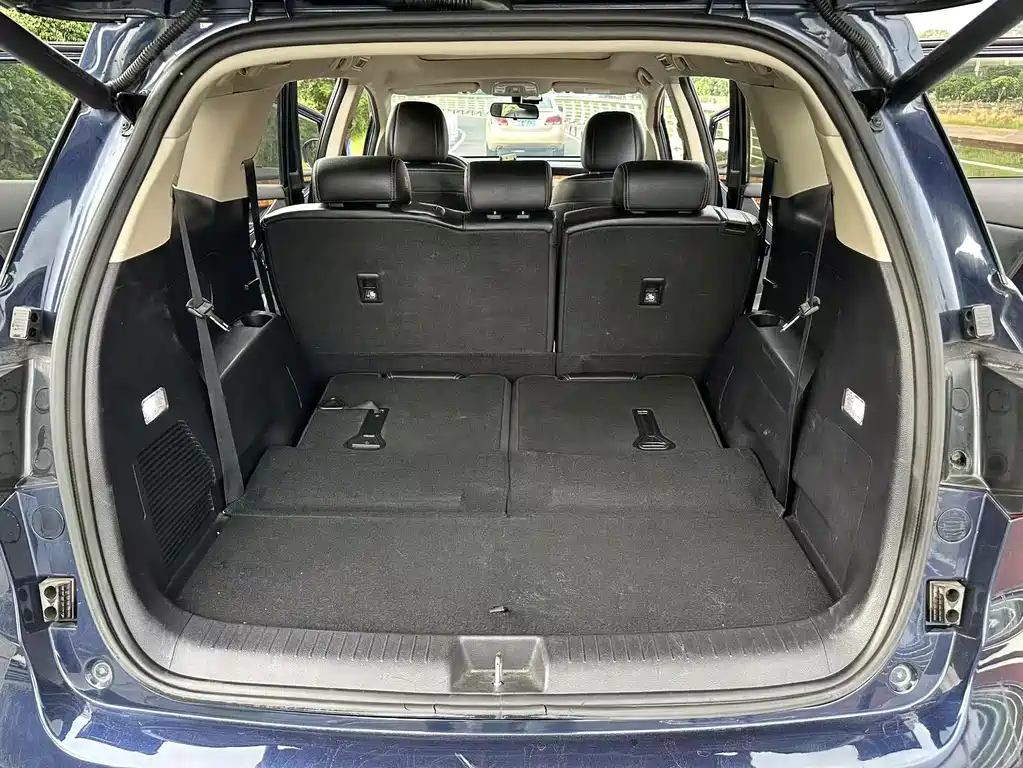 BYD MAX — миниатюра 15