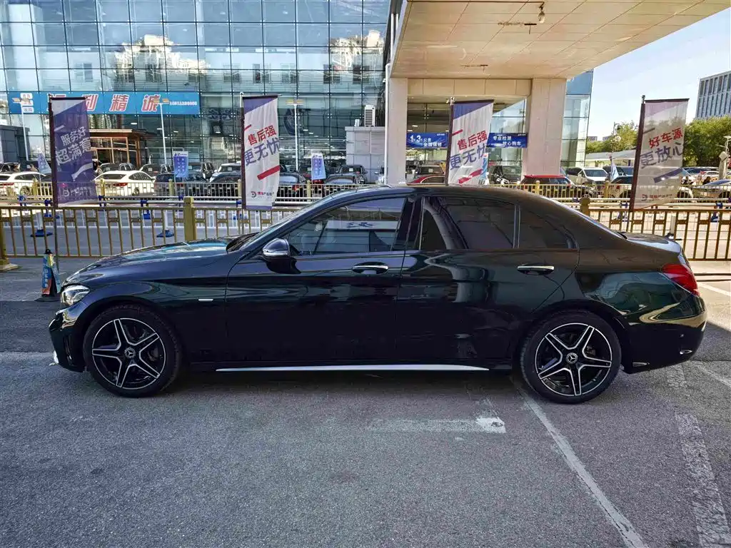 Mercedes-Benz C-Class — миниатюра 4