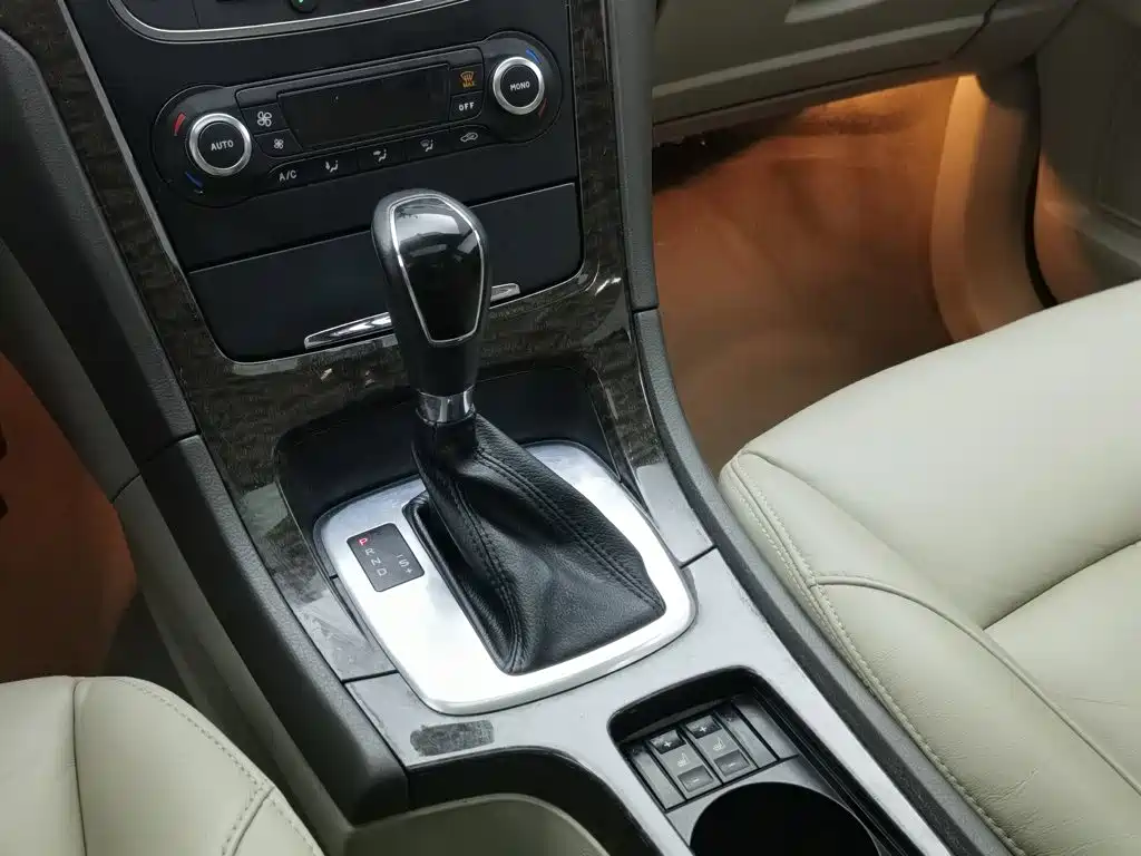 Ford Mondeo — миниатюра 13