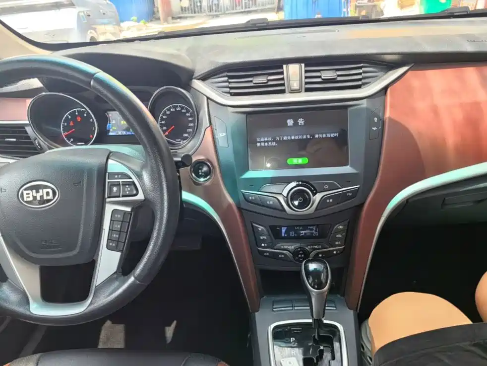 BYD G5 — миниатюра 10