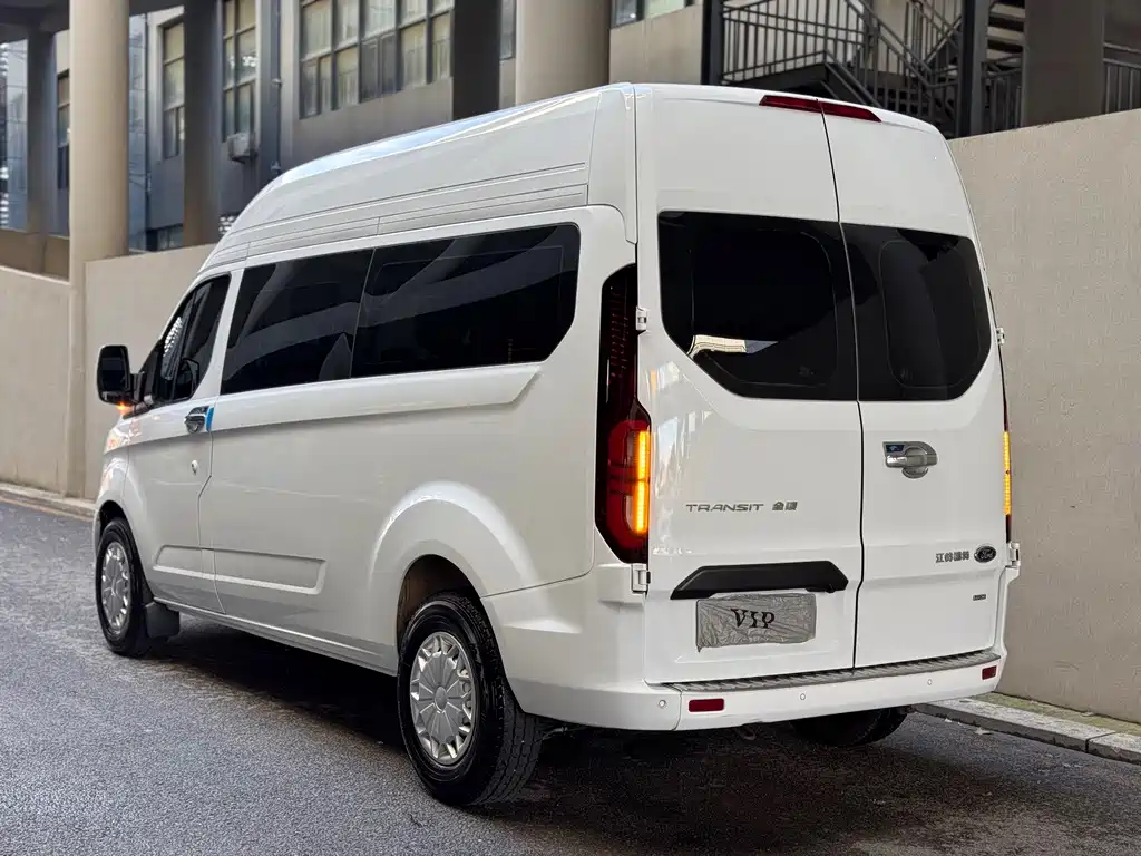 Ford Transit — миниатюра 4