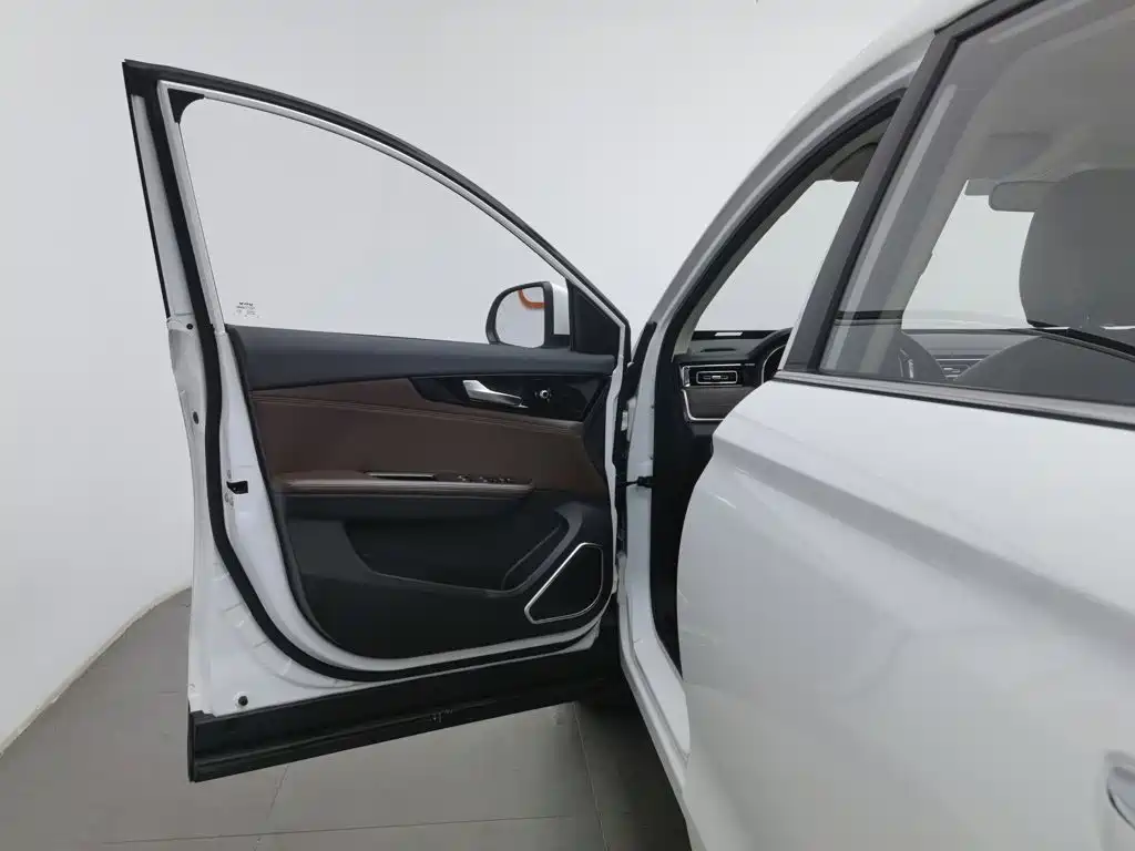 VGV U75PLUS U75 PLUS 2023 2.0TGDI Elite 7 мест