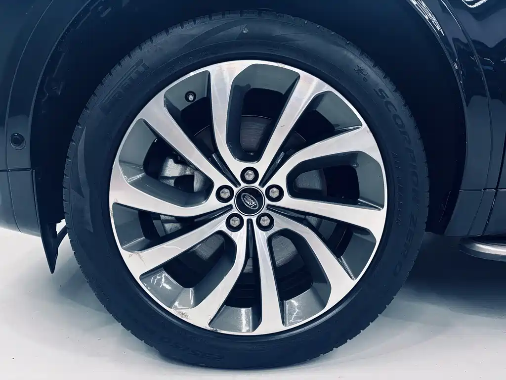 Land Rover Discovery Sport — миниатюра 19