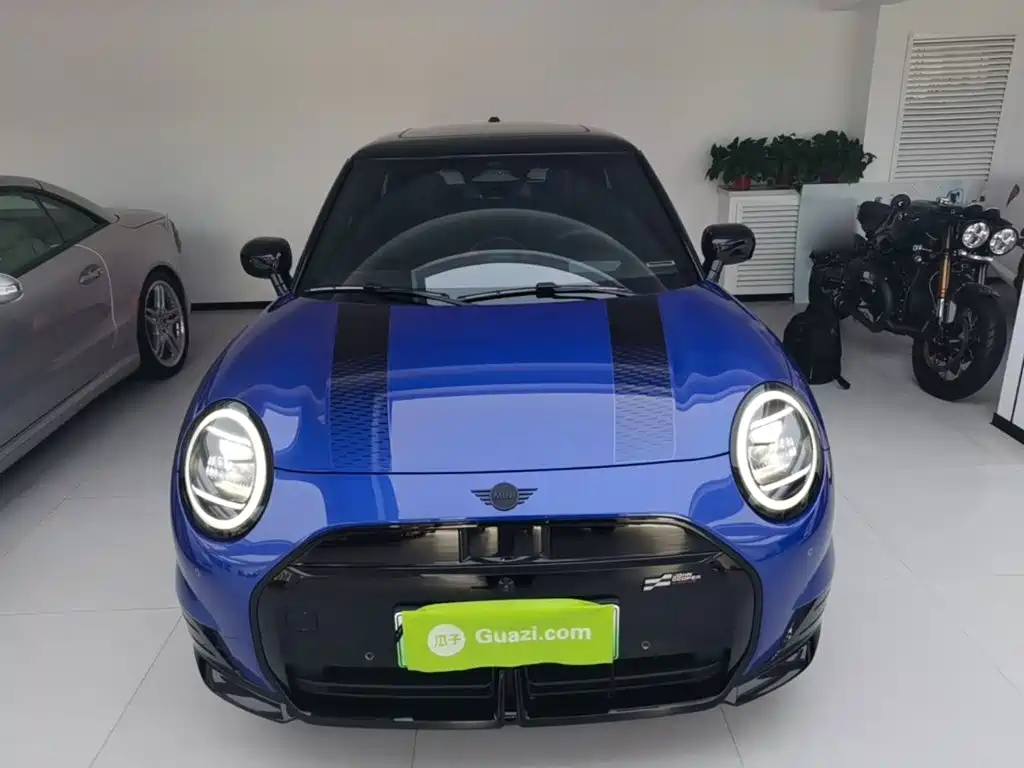 MINI MINI COOPER EV — миниатюра 3