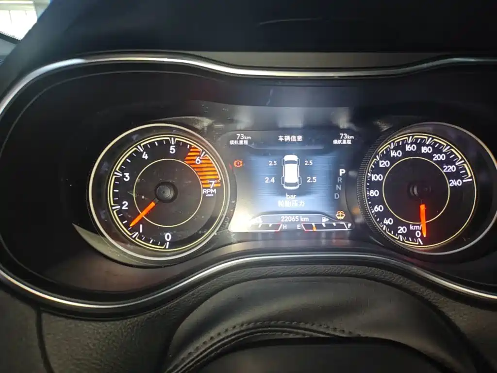 Jeep Cherokee — миниатюра 12