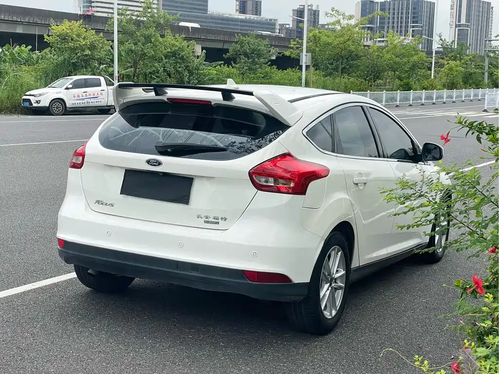 Ford Focus — миниатюра 9