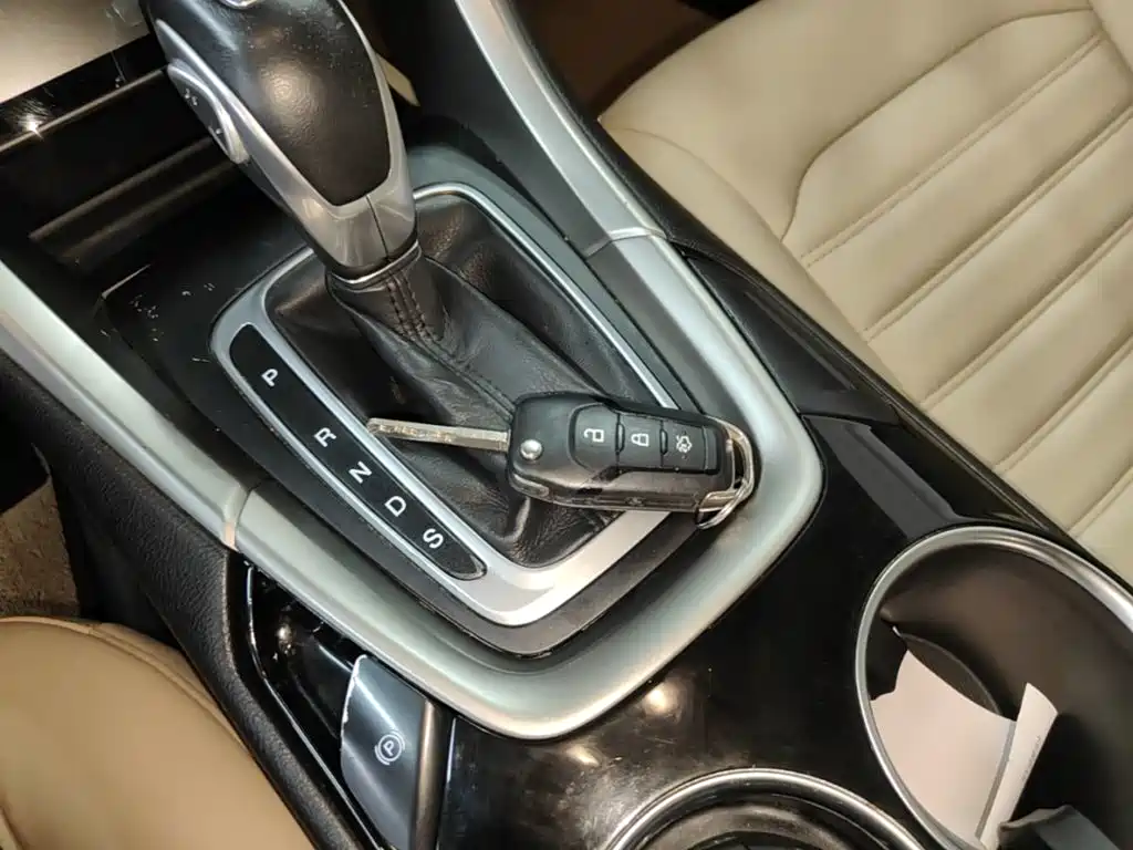Ford Mondeo — миниатюра 9