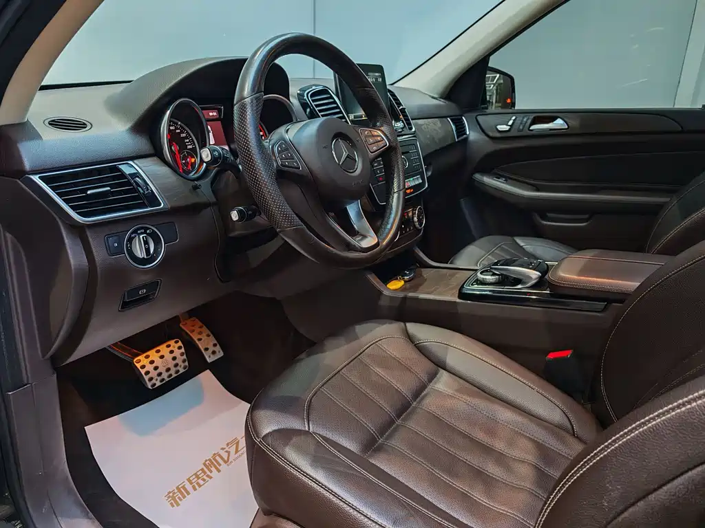 Mercedes-Benz GLE (Import) — миниатюра 9