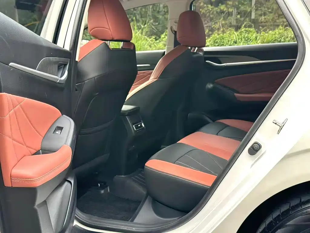 Changan Eado — миниатюра 6