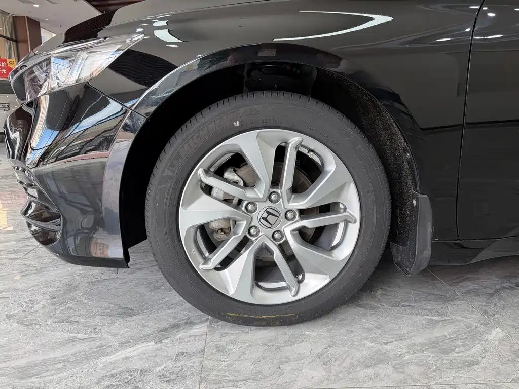 Honda Accord — миниатюра 6
