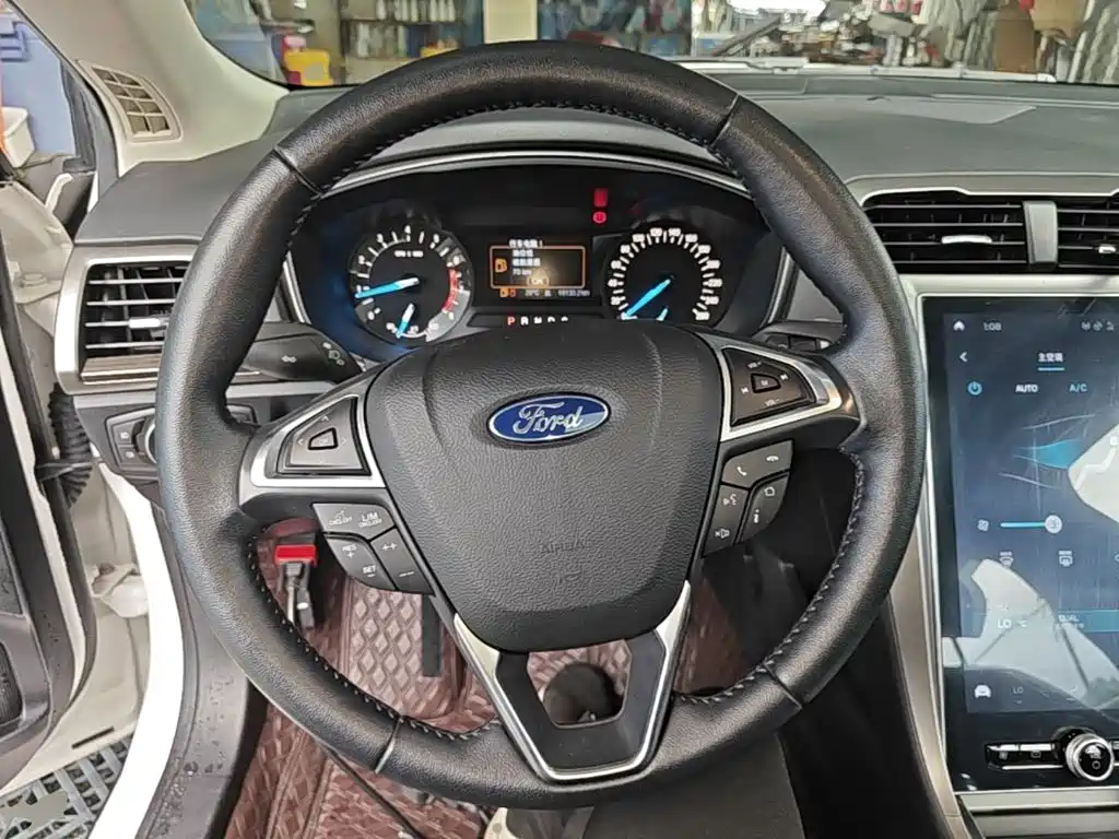 Ford Mondeo — миниатюра 11