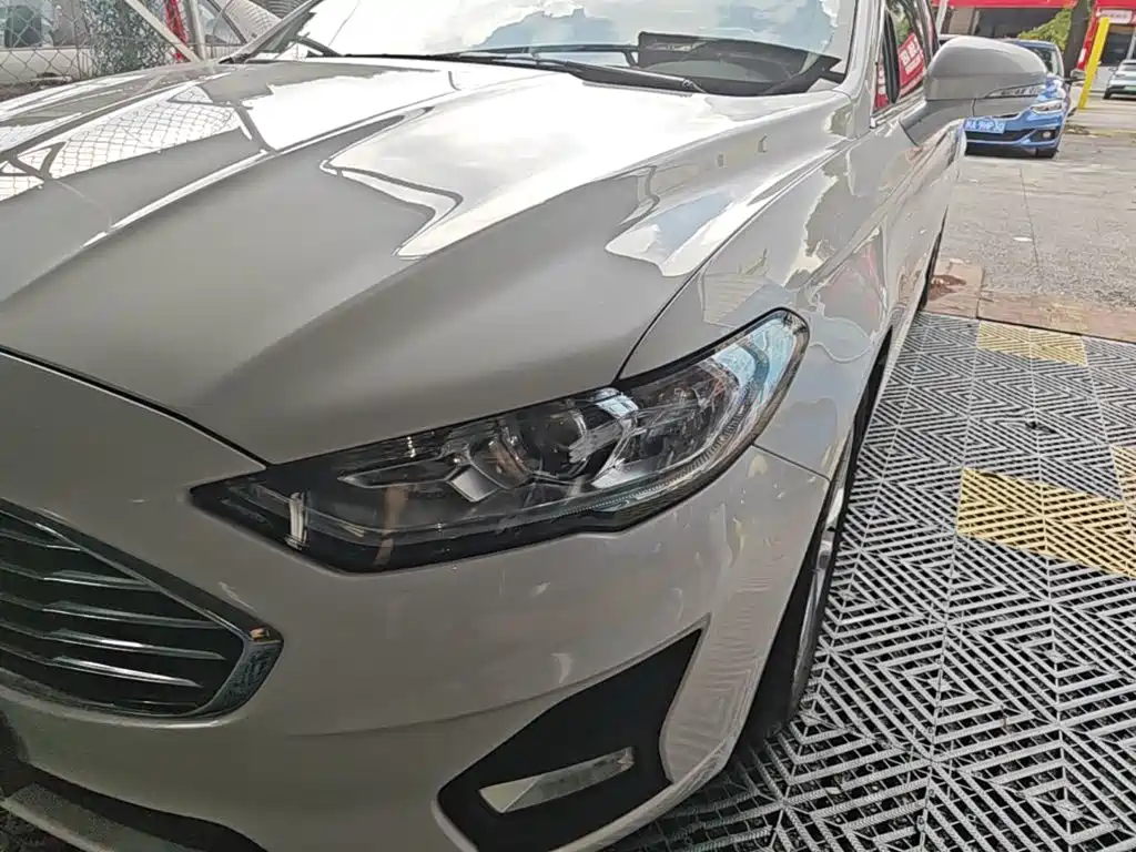 Ford Mondeo — миниатюра 24