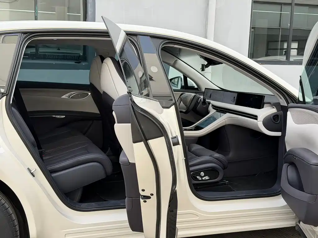 ZHIJI AUTOMOBILE ZHIJI LS7