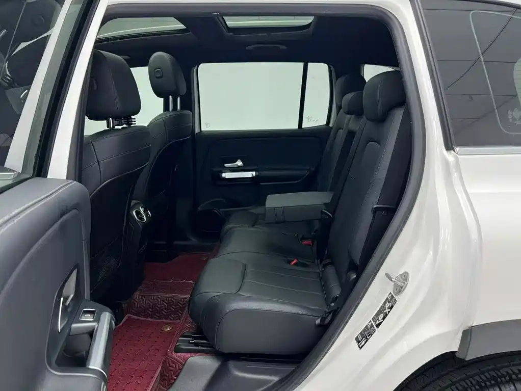 Mercedes-Benz GLB — миниатюра 15