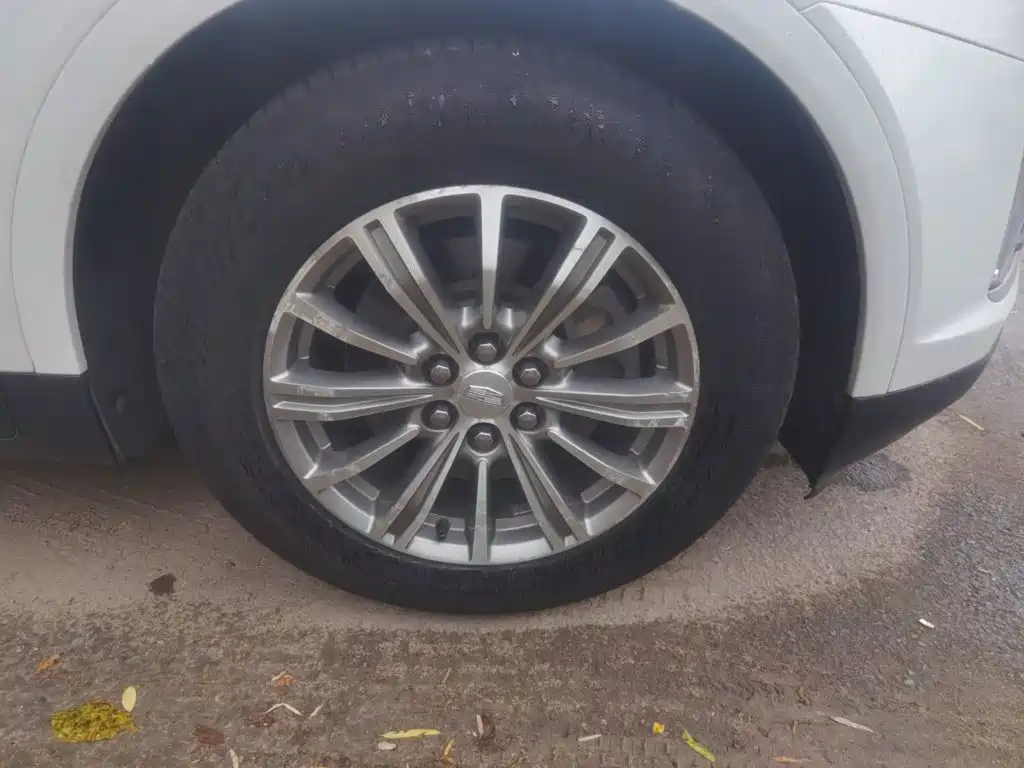 Cadillac XT5 — миниатюра 8