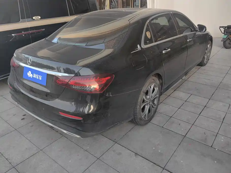 Mercedes-Benz E-Class — миниатюра 3