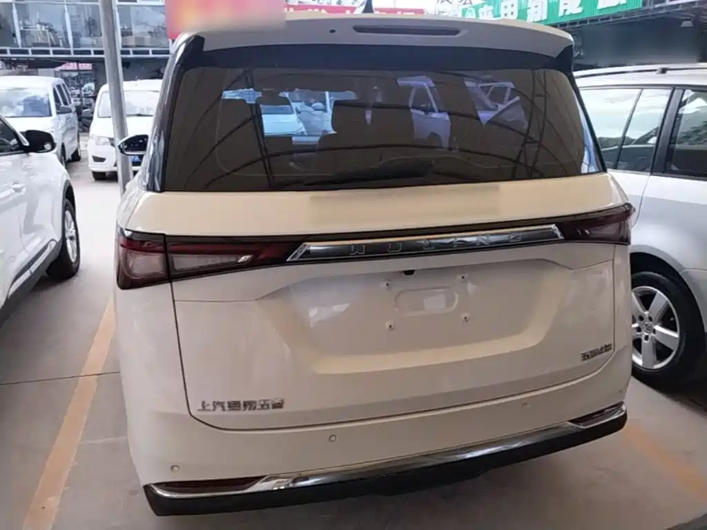 Wuling Jiachen — миниатюра 6