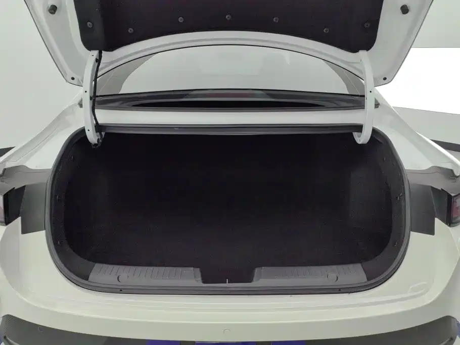 Changan Eado — миниатюра 4