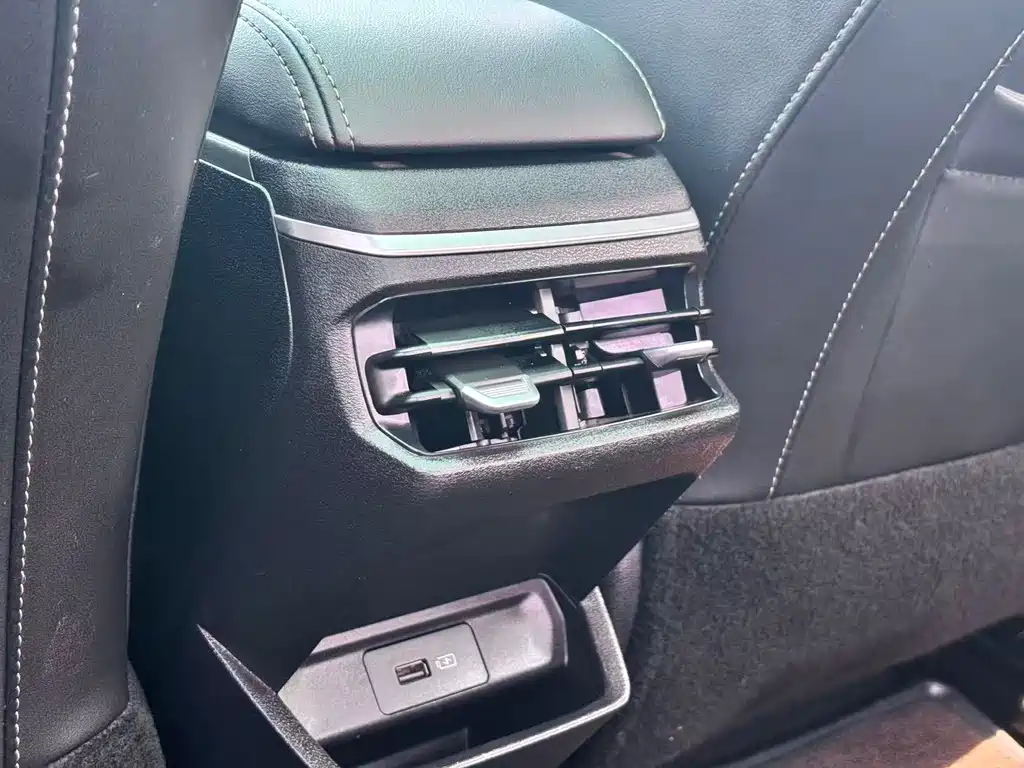 Geely Emgrand — миниатюра 16