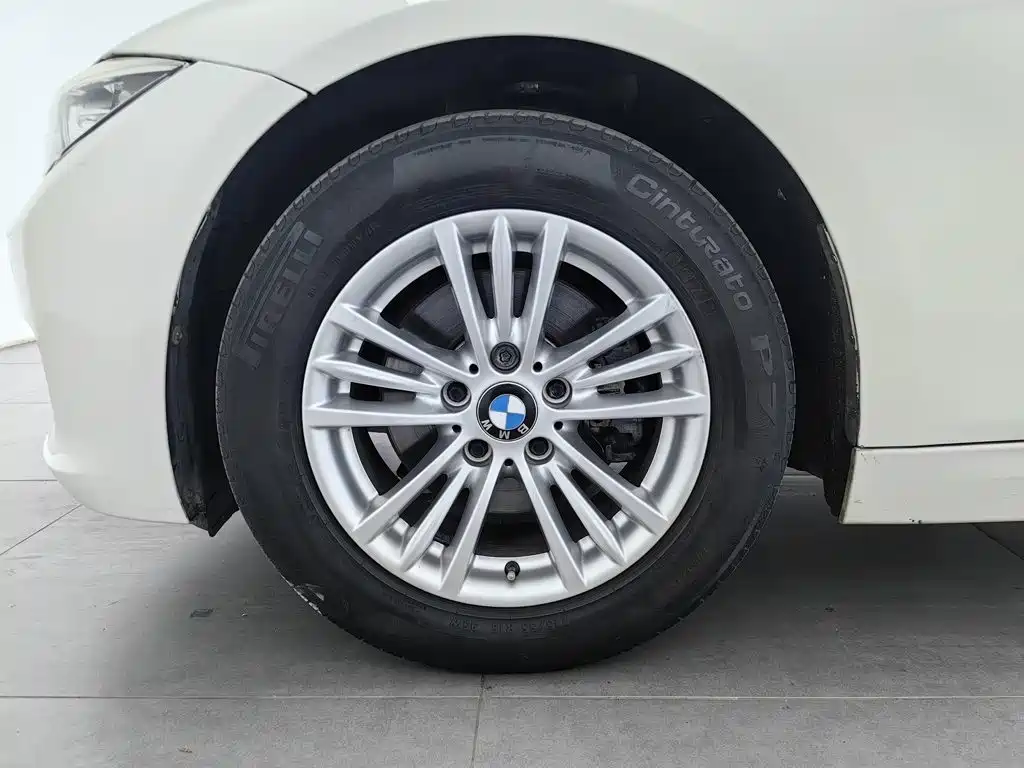 BMW 3 Series — миниатюра 17