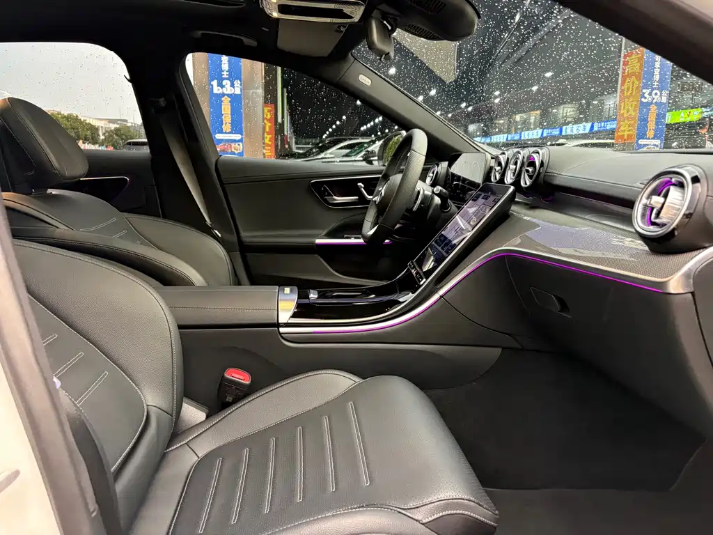 Mercedes-Benz C-Class — миниатюра 12