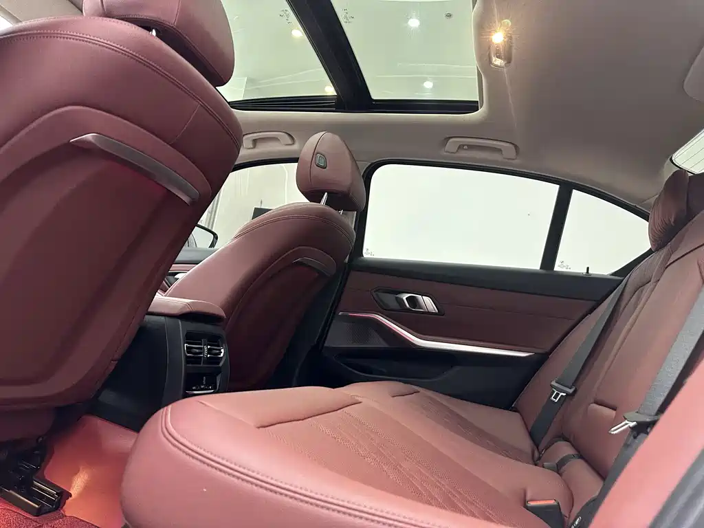 BMW 3 Series — миниатюра 13