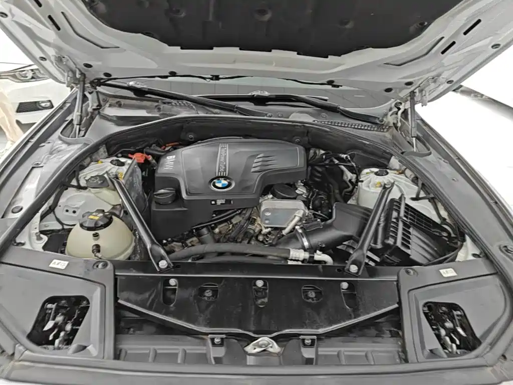 BMW 5 Series — миниатюра 20
