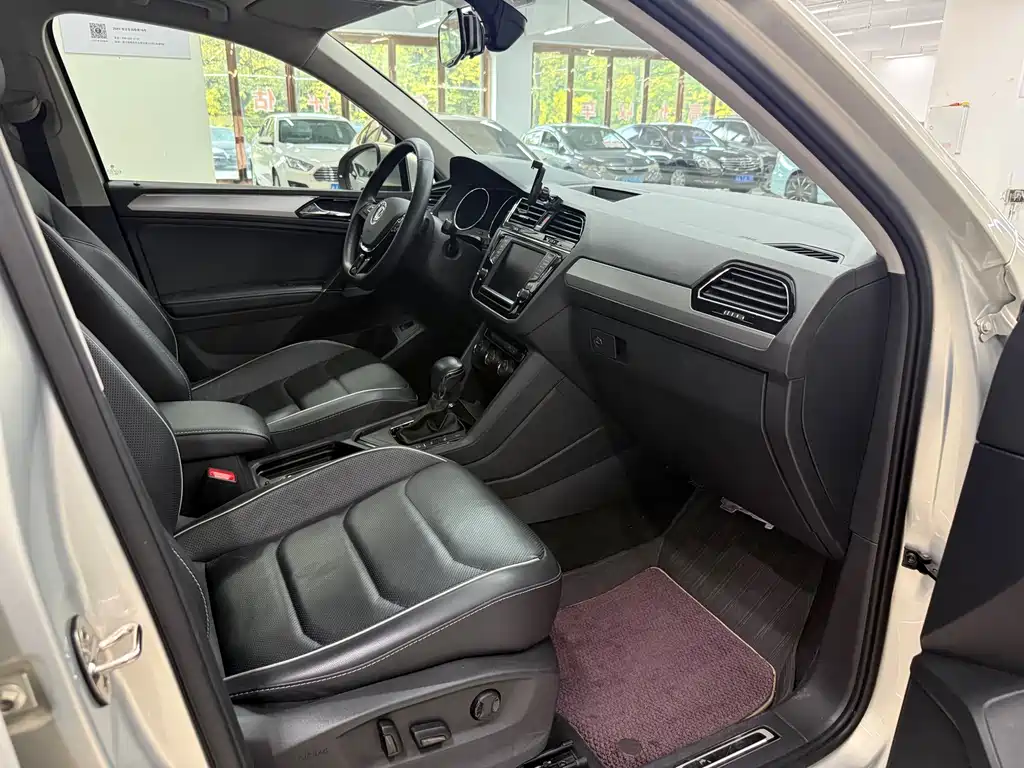 Volkswagen Tiguan L — миниатюра 29