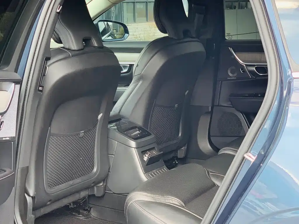 Volvo S90 PHEV — миниатюра 14
