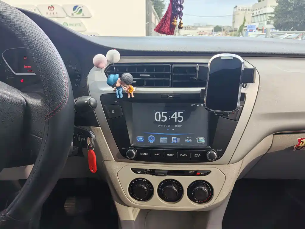 Citroen Elysee — миниатюра 13