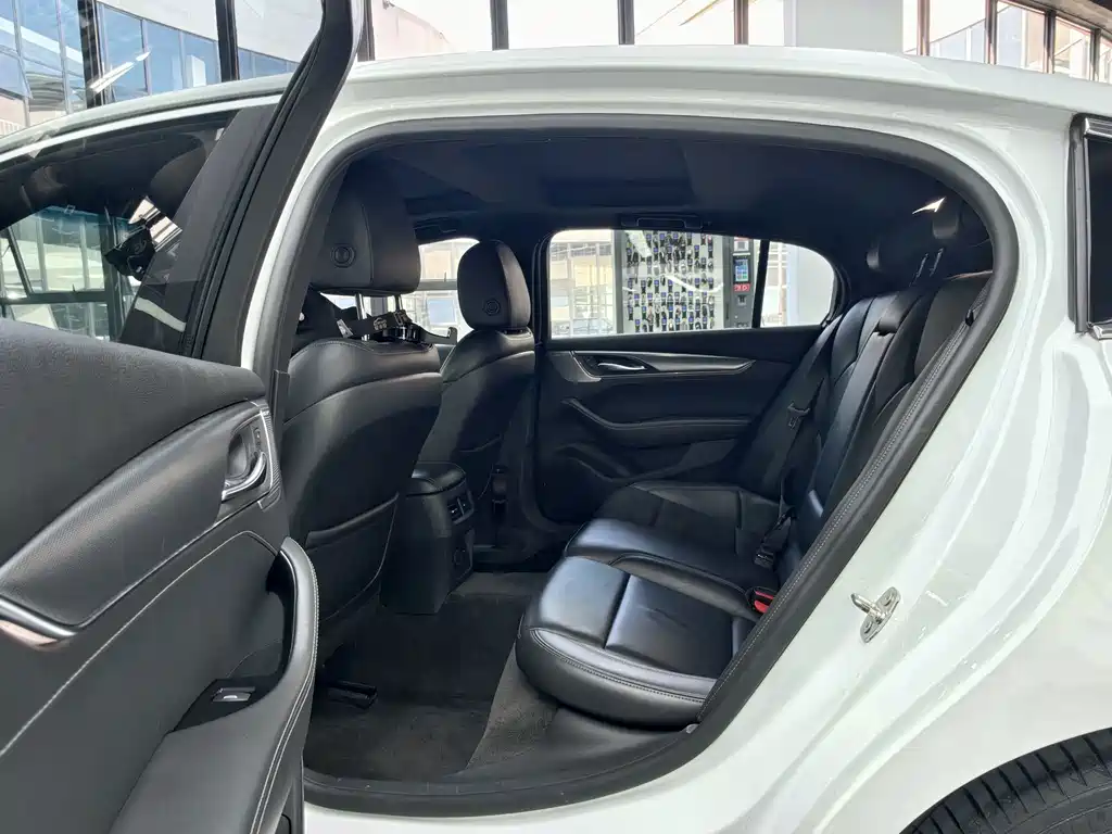 Cadillac CT5 — миниатюра 12