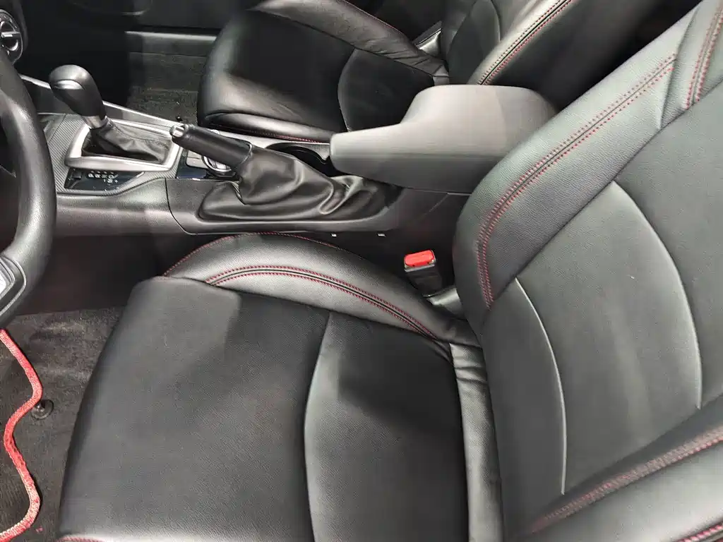 Mazda 3 Axela - фото 15