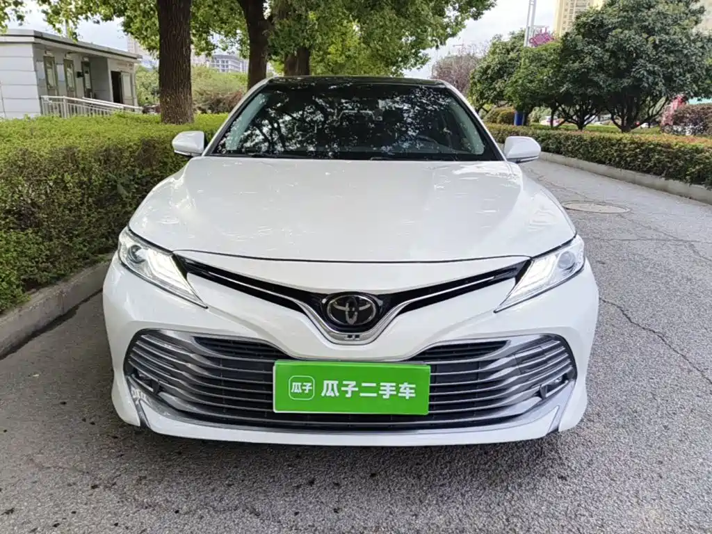 Toyota Camry — миниатюра 3